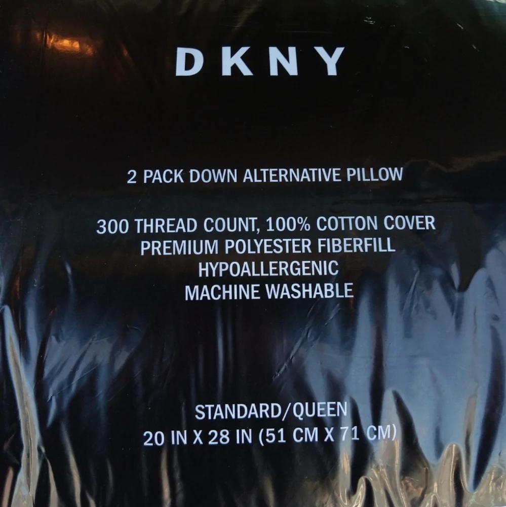 Brand New DKNY Down Alternative 300 Thread Count 2 Pillows. Standard/Que… - Picture 4 of 5